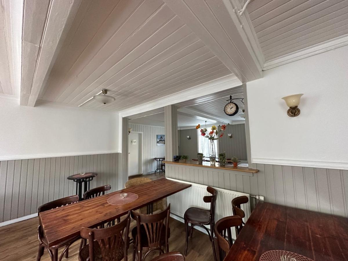 Taergesen Guesthouse Reydarfjordur Экстерьер фото